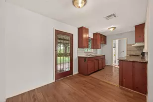 10506 Buffum St, Houston, TX 77051 - Photo 13