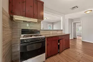 10506 Buffum St, Houston, TX 77051 - Photo 7