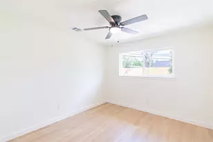 3906 Knotty Oaks Trail, Houston, TX 77045 - Photo 17