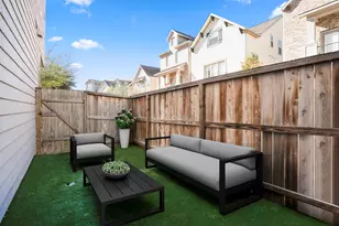 8422 Oak Leaf Point Dr, Houston, TX 77055 - Photo 37