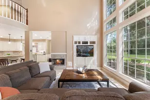 27 Misty Grove Cir, The Woodlands, TX 77380 - Photo 11