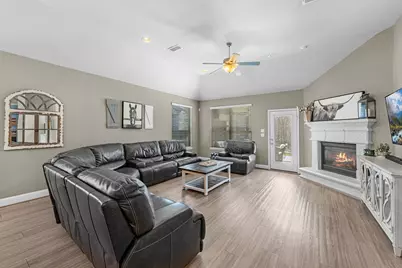 4731 Trickle Creek Court, Fulshear, TX 77441 - Photo 17