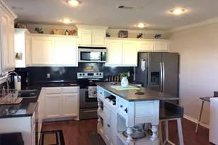 915 Sandollar, Crystal Beach, TX 77650 - Photo 17