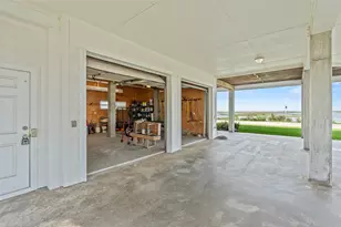 4301 Jolly Roger Rd, Jamaica Beach, TX 77554 - Photo 47