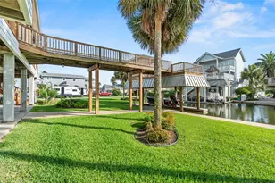 4301 Jolly Roger Rd, Jamaica Beach, TX 77554 - Photo 43