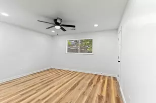 2706 Burke Rd, Pasadena, TX 77502 - Photo 19