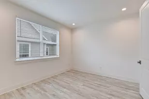 2705 Oakwood Crst Ln, Houston, TX 77018 - Photo 17