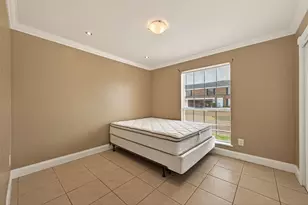 2201 Fountain View Dr, Houston, TX 77057 - Photo 11