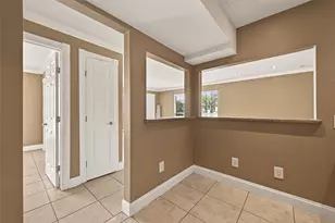 2201 Fountain View Dr, Houston, TX 77057 - Photo 9