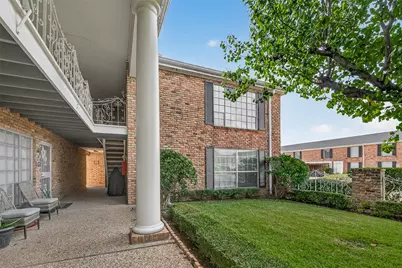 2201 Fountain View Drive #3, Houston, TX 77057 - Photo 1