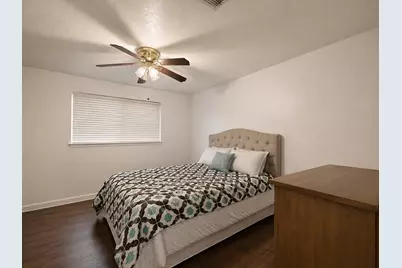 546 La Riviera Drive, Houston, TX 77015 - Photo 9