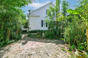 1309 Broadway St, Galveston, TX 77550 - Photo 35