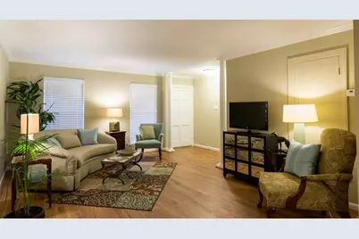 10220 Memorial Drive #D32, Houston, TX 77024 - Photo 7
