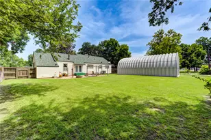 214 South St, Baytown, TX 77520 - Photo 27