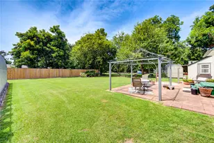 214 South St, Baytown, TX 77520 - Photo 33