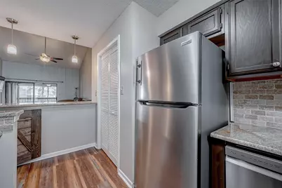 203 Lakeview Terrace #G, Montgomery, TX 77356 - Photo 7