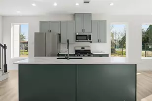 1317 Knight St, Houston, TX 77022 - Photo 5