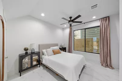 5437 Darling Street, Houston, TX 77007 - Photo 35
