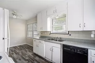 3001 Rust Ave, Texas City, TX 77590 - Photo 5