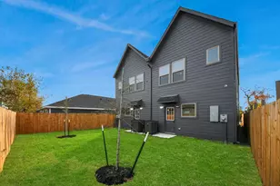 7925 Ritz St, Houston, TX 77028 - Photo 35