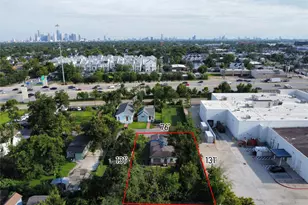 201 E 30th St, Houston, TX 77018 - Photo 7
