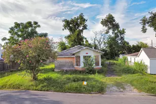 201 E 30th St, Houston, TX 77018 - Photo 5