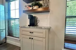 276 Pine Burr St, Vidor, TX 77662 - Photo 9