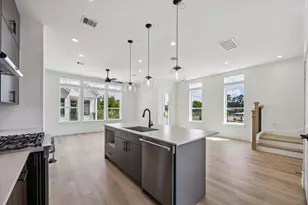 756 Curtin St, Houston, TX 77018 - Photo 3