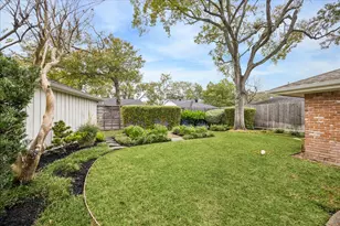 5718 Jackwood St, Houston, TX 77096 - Photo 25