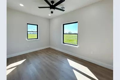 619 Chuckwagon Trail, Angleton, TX 77515 - Photo 31