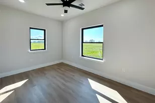 619 Chuckwagon Trail, Angleton, TX 77515 - Photo 31