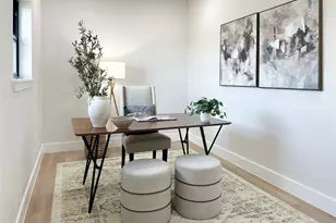 619 Chuckwagon Trail, Angleton, TX 77515 - Photo 5