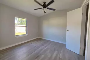 310 Paddock Rd, Willis, TX 77378 - Photo 9