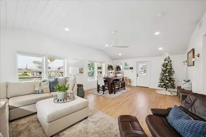 218 Kameha Drive, Tiki Island, TX 77554 - Photo 7