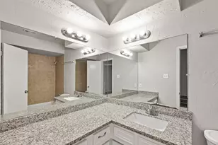 2922 Hunters Glen Dr, Missouri City, TX 77459 - Photo 9