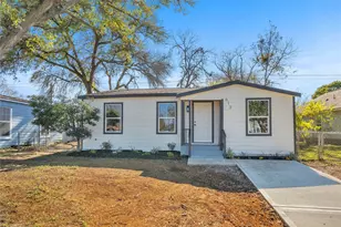 613 19th Ave N, Texas City, TX 77590 - Photo 1