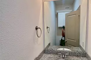 8918 Southview St, Houston, TX 77051 - Photo 13