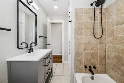 801 Woodcrest Drive, Houston, TX 77018 - Photo 9