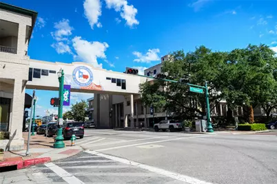 406 E Phillips Street, Conroe, TX 77301 - Photo 9