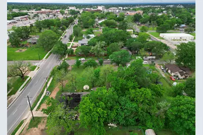 406 E Phillips Street, Conroe, TX 77301 - Photo 13