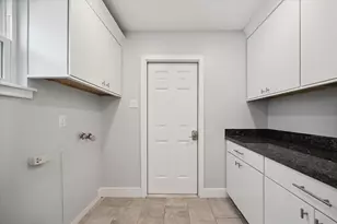 9407 Meadowbriar Ln, Houston, TX 77063 - Photo 29