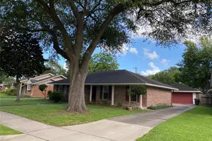 3615 Elmridge St, Houston, TX 77025 - Photo 9