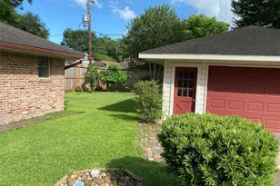 3615 Elmridge St, Houston, TX 77025 - Photo 7
