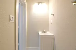 8025 Virgil St, Houston, TX 77088 - Photo 17