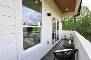 136 E 37th St, Houston, TX 77018 - Photo 13