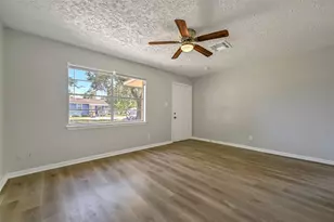 2803 22nd St, Dickinson, TX 77539 - Photo 5