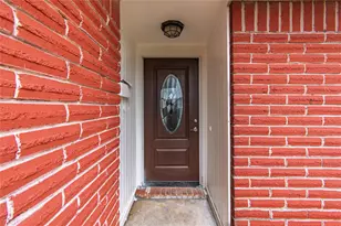 12906 Southspring Dr, Houston, TX 77047 - Photo 3