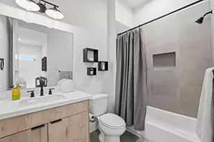 6042 Cebra St, Houston, TX 77091 - Photo 19