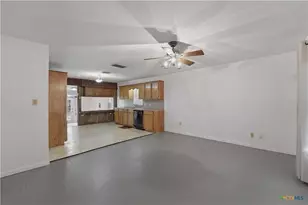 226 Thornton St, Gonzales, TX 78629 - Photo 5