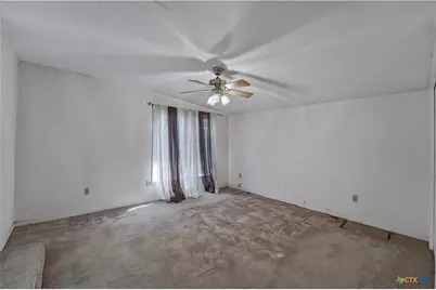 226 Thornton Street, Gonzales, TX 78629 - Photo 11